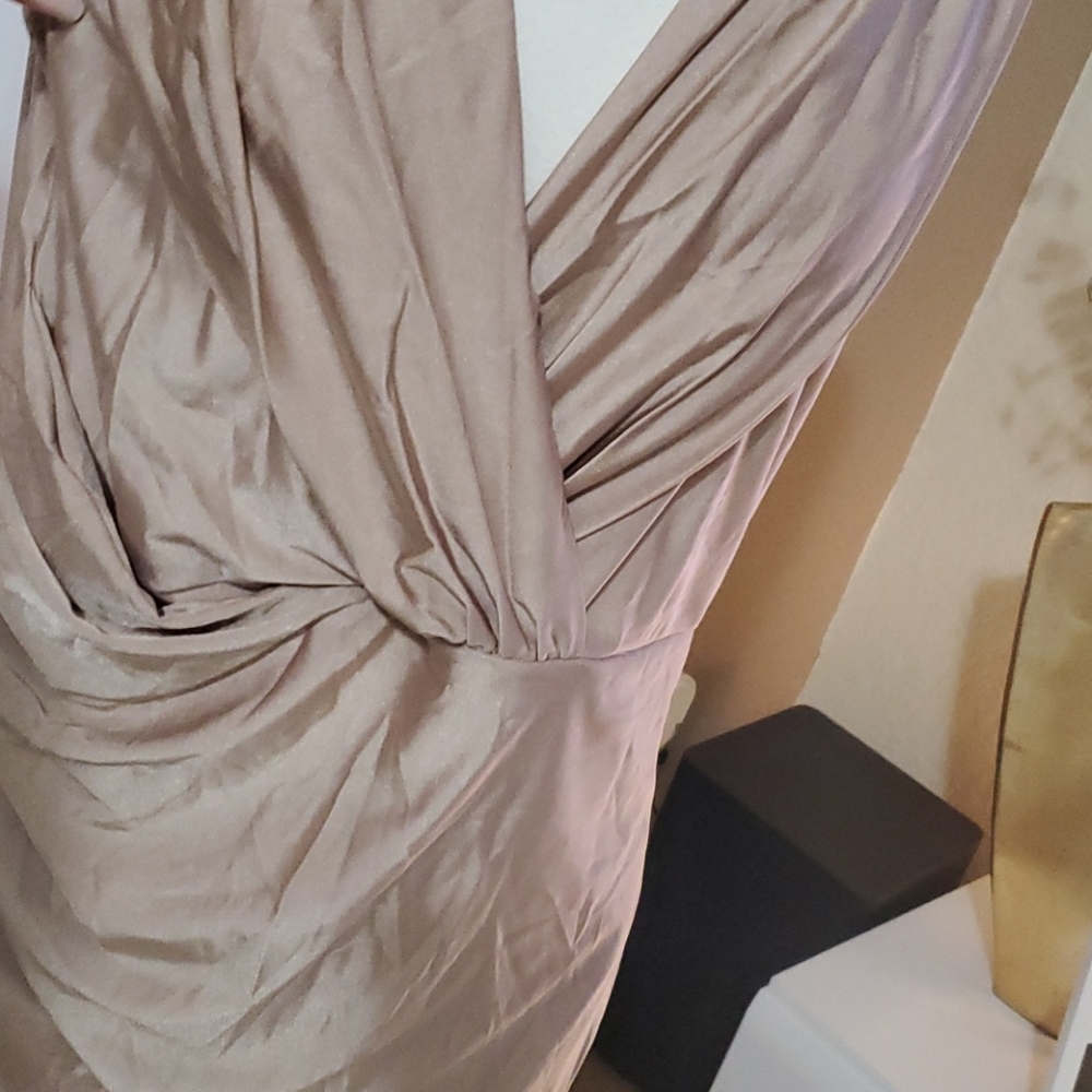 Dress - Picture 6 of 6